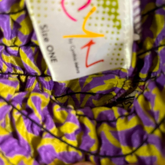 Girls CYN by Cynthia Mehra, Size one, waist is 11”across so 22 around, 100% Silk - Picture 2 of 4